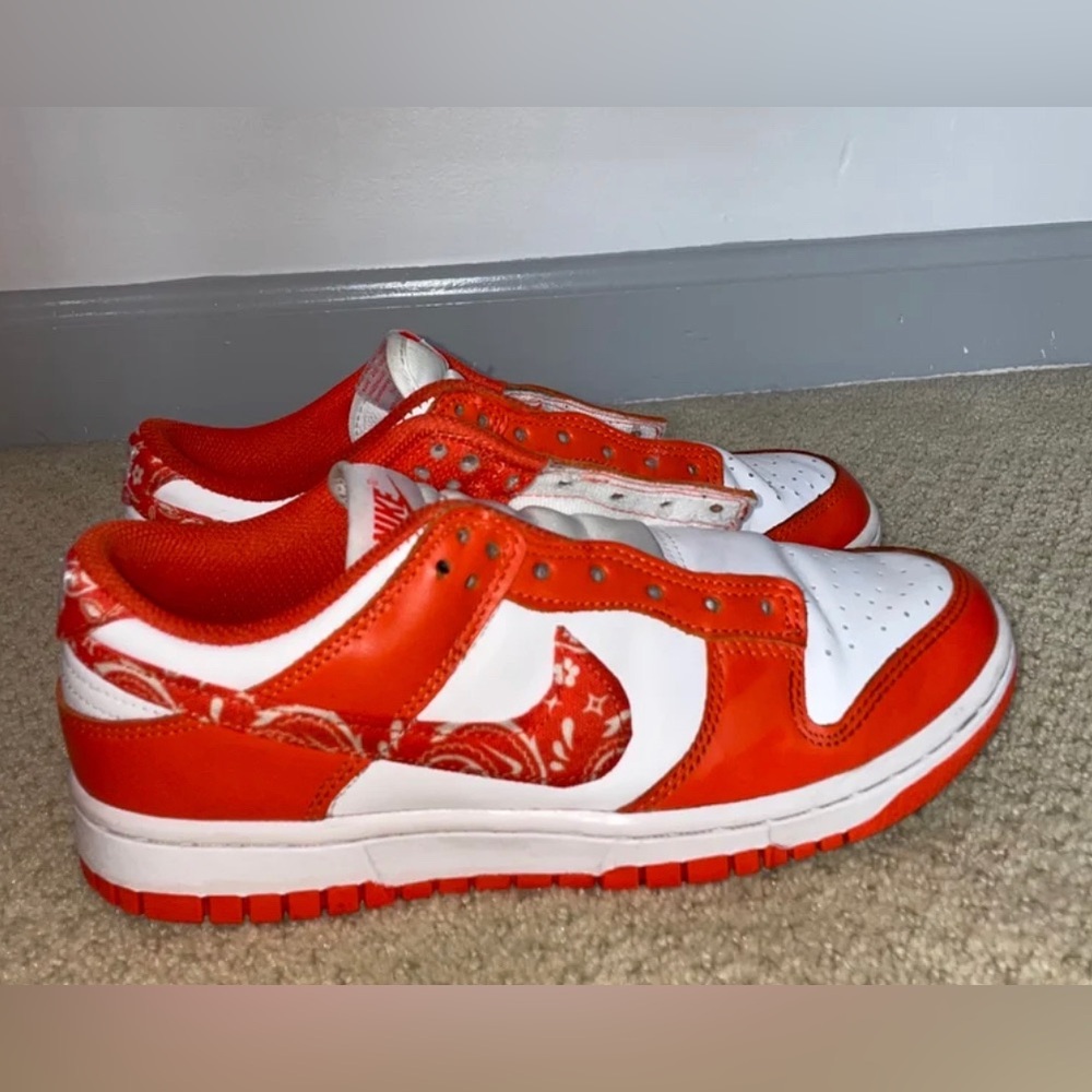 Women’s Nike dunk low ‘orange paisley’ No laces